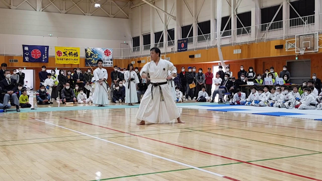Kongo no Nunchaku Sho (Ryukyu Kobudo Kongo-ryu) / 金剛のヌンチャク小　（琉球古武道金剛流）