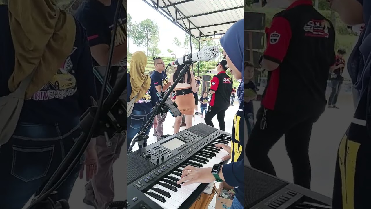 Live performance nia single band Selendang biru cover 