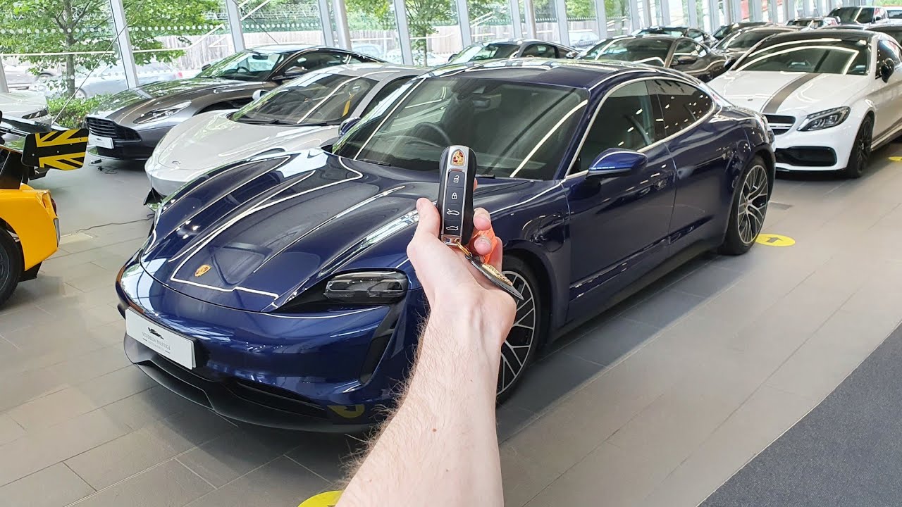2020 Porsche Taycan 4S: In-Depth Exterior and Interior Tour.