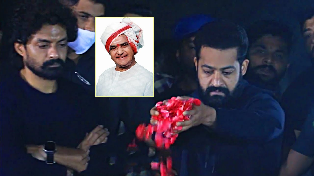 Jr NTR Pays Tribute To His Great Grand Father Sr NTR At NTR Ghat | Kalyan Ram | Balakrishna | NB