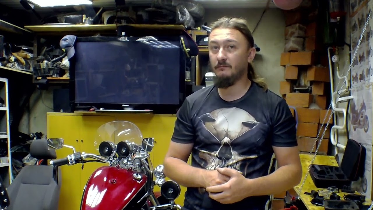 Kawasaki VN 900 Vulcan. Обслуживание рычага амортизатора.
