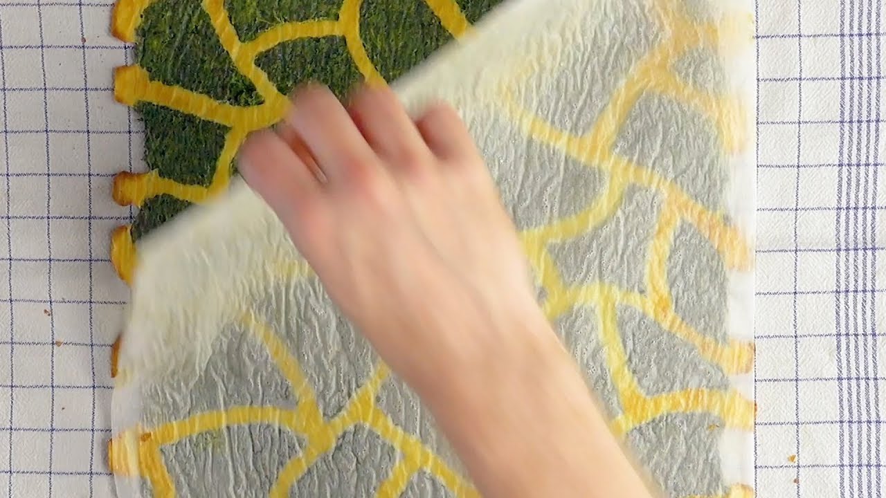 將馬鈴薯擠在烤盤上，將得到一個綠色奇觀