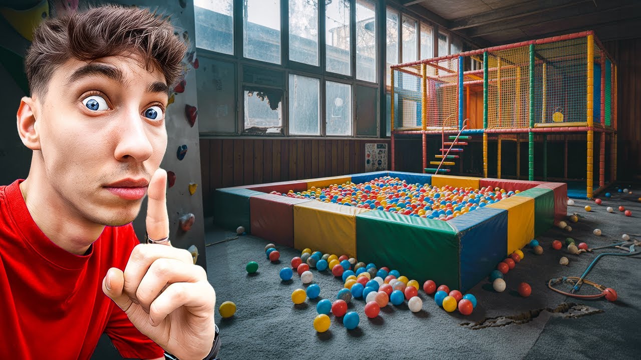 Ik Ging ‘s nachts Naar een Verlaten Binnenspeeltuin! 