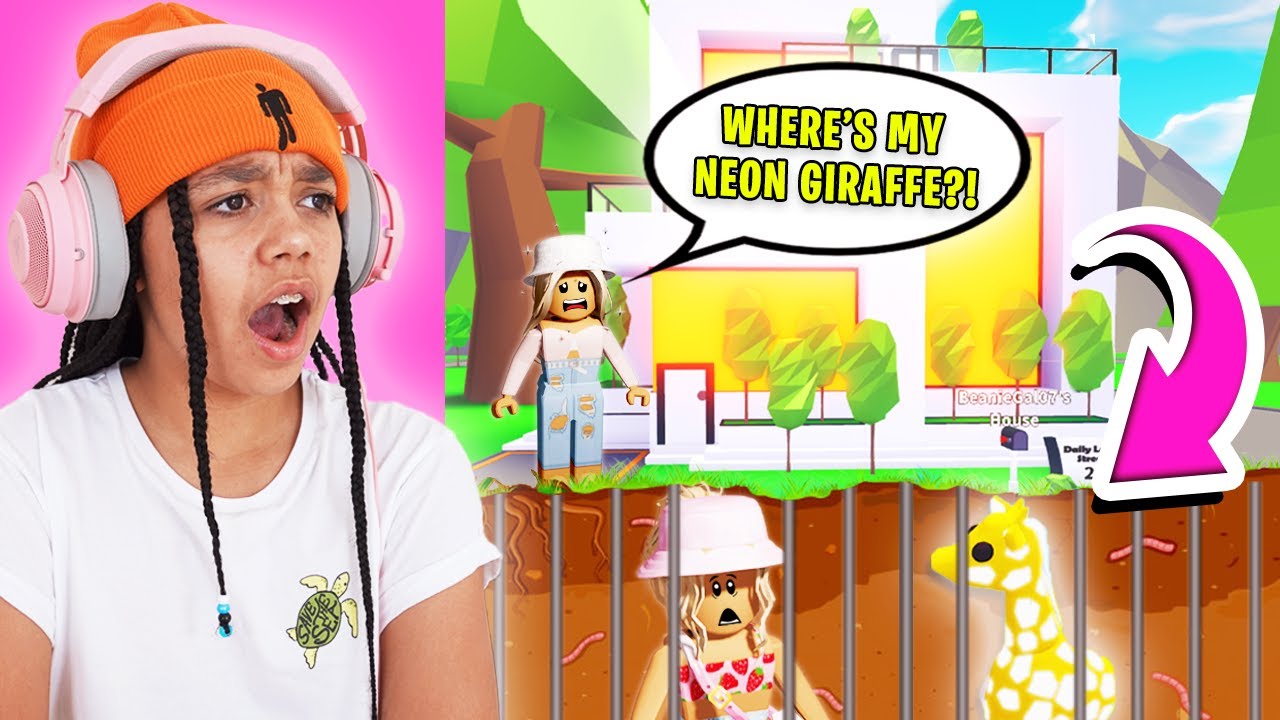 Я нашёл обманутых неоновых питомцев в особняке лучшего друга! Roblox Adopt Me