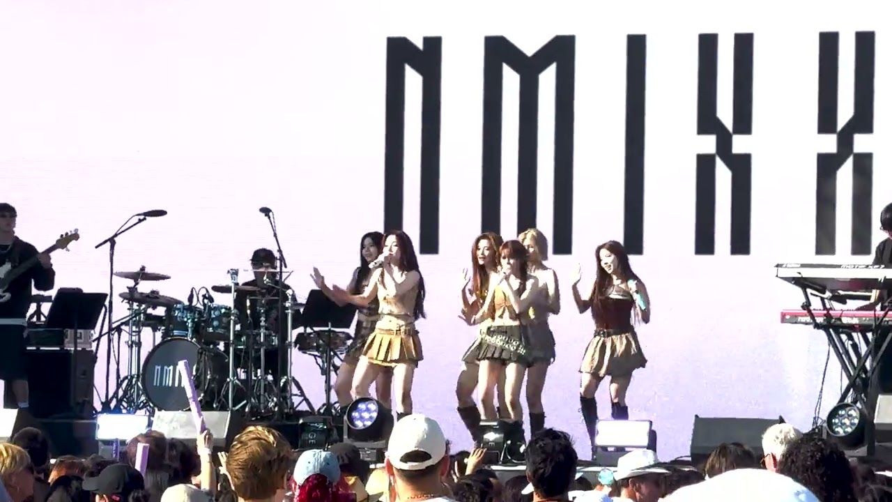 🔥 NMIXX WANGO TANGO 2025 |  엔믹스 왕고탱고 2025  in Huntington Beach, California 🌊💥