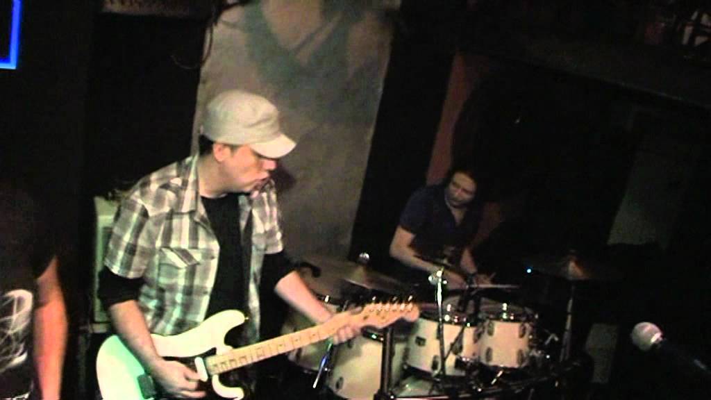 Acil Servis - TURN THE PAGE
