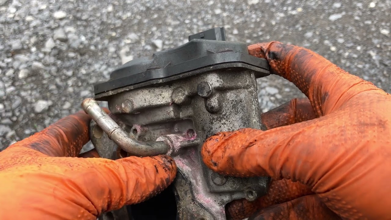 Renault Master 2.3 DCi 2015 EGR valve replacement