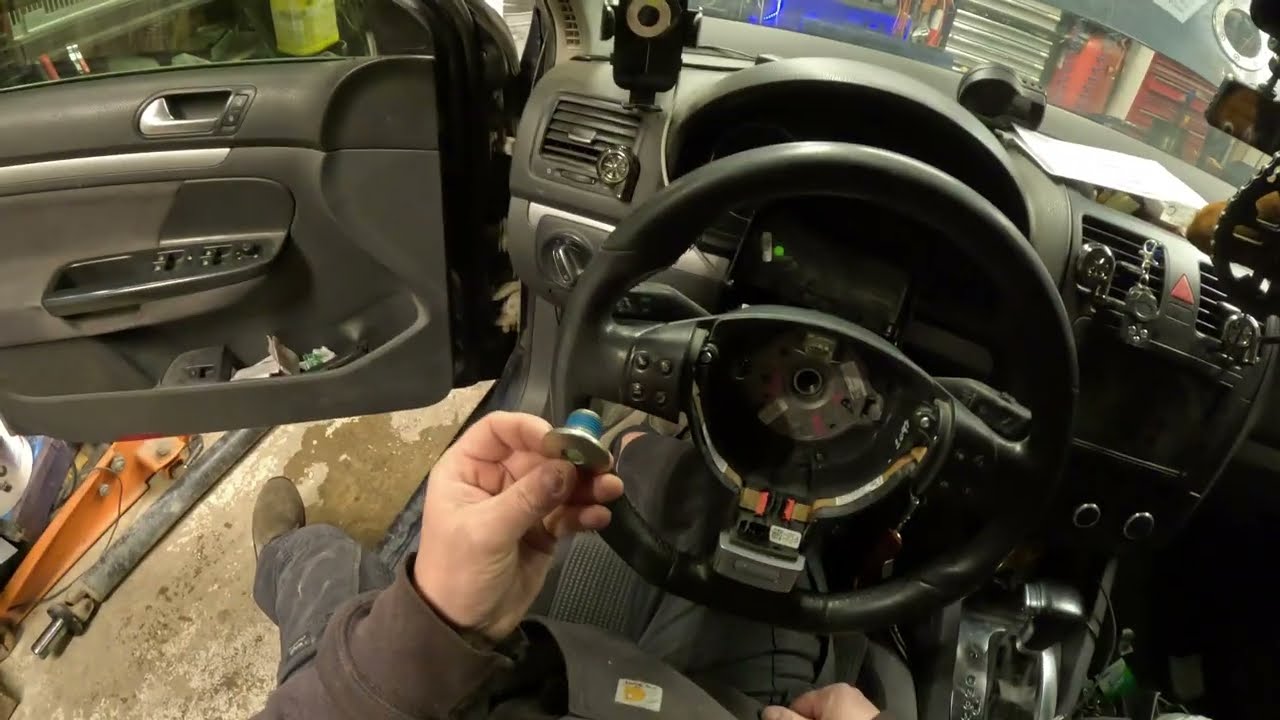 VW MK5 GTI STEERING WHEEL INSTALL ......