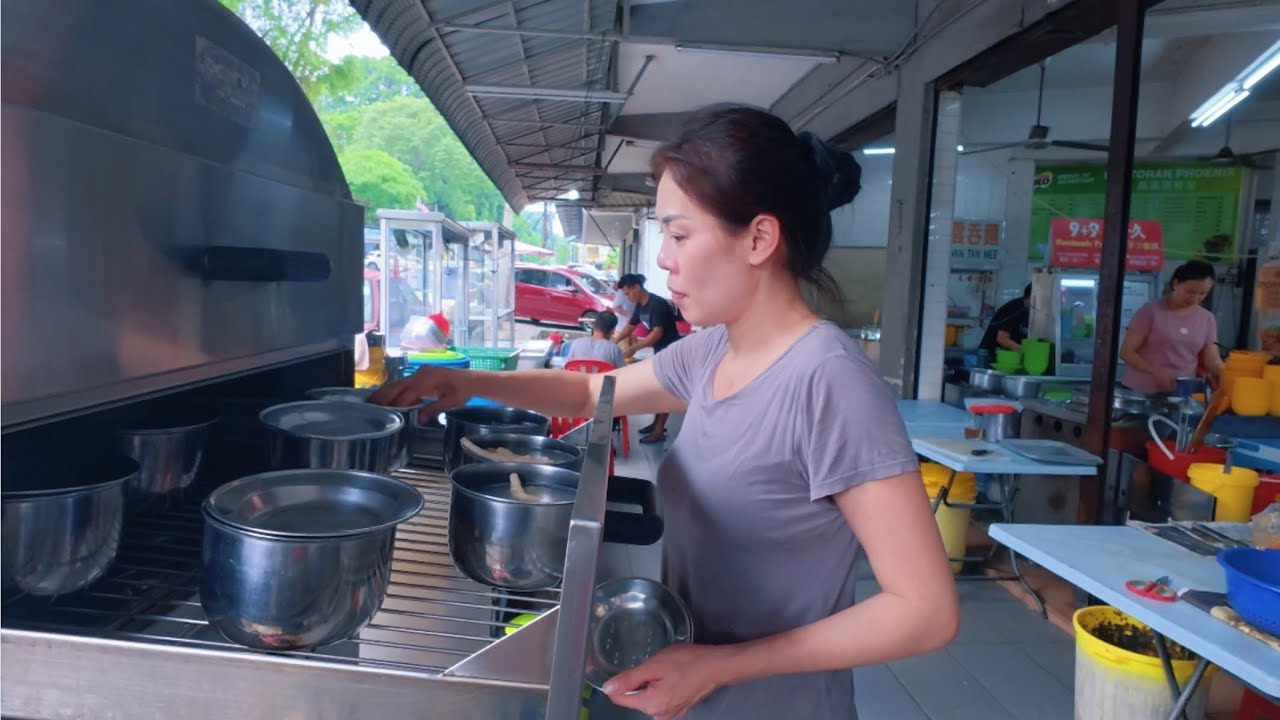 吉隆坡新鳳凰茶餐室，濃郁咖喱雲吞面，4小時高湯燉盅，燒鴨，雞排，豬肉粉#Foodie#馬來西亞美食#food