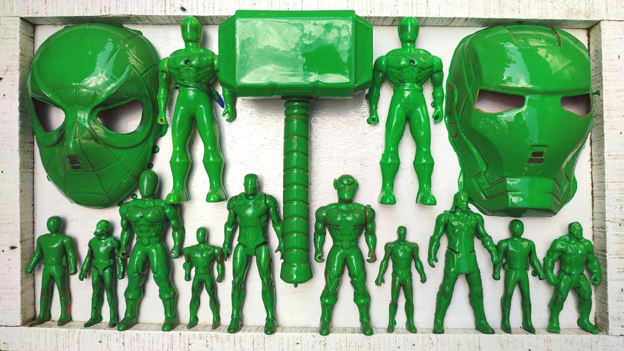 Menemukan membersihkan mainan superhero Ironman power rangers Hulk flash palu Thor Spiderman