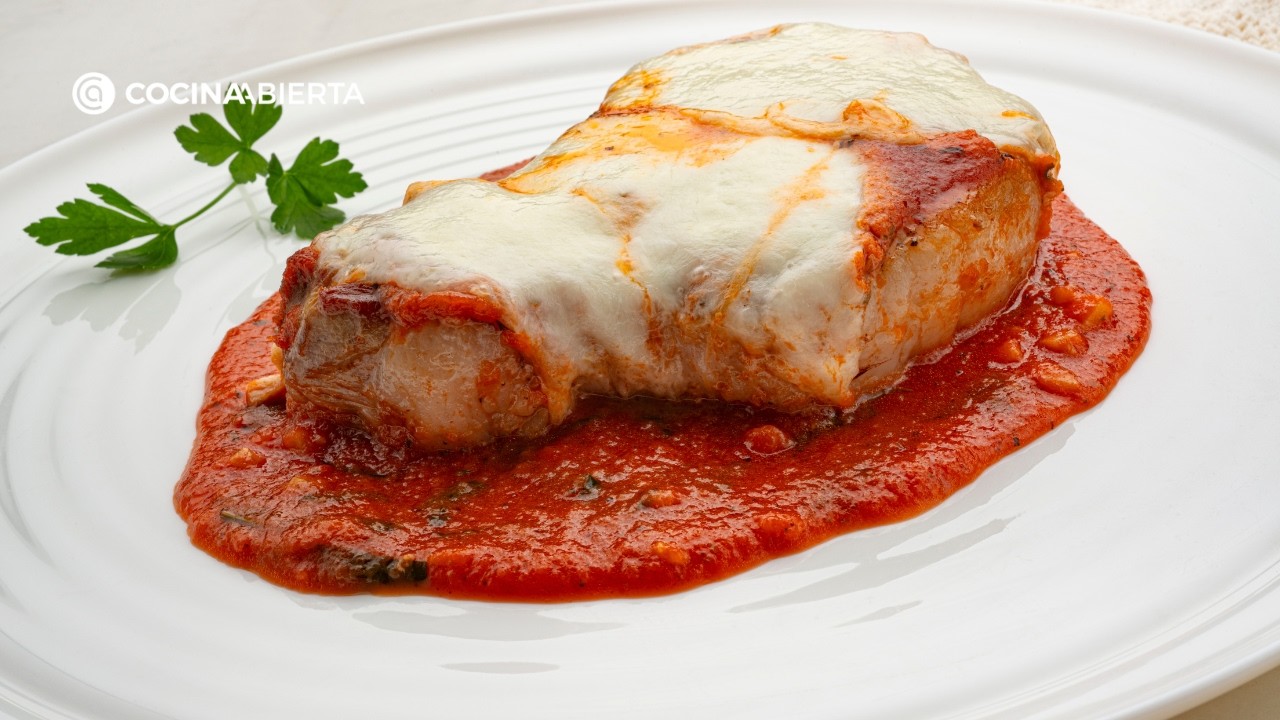 C&oacute;mo hacer chuletas de cerdo con salsa pizzaiola 🍕 | Receta de Karlos Argui&ntilde;ano