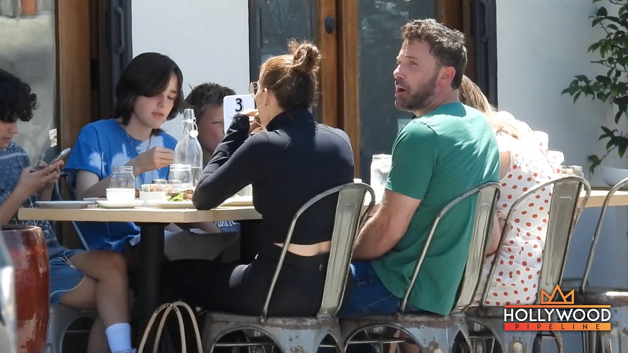 Ben Affleck and JLo take kids to lunch in Los Angeles