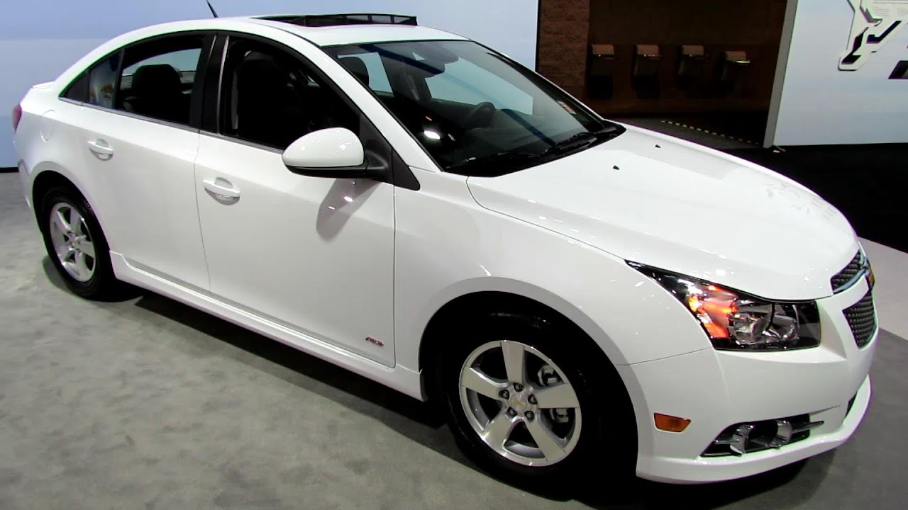 2014 Chevrolet Cruze LT RS - Exterior and Interior Walkaround - 2014 New York Auto Show
