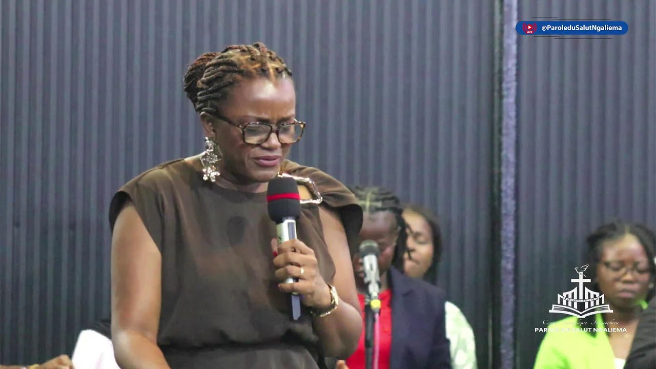 SEMINAIRE DES FEMMES/ MAMAN NOELLA KWIGOMBA/ LA FEMME SIGNE