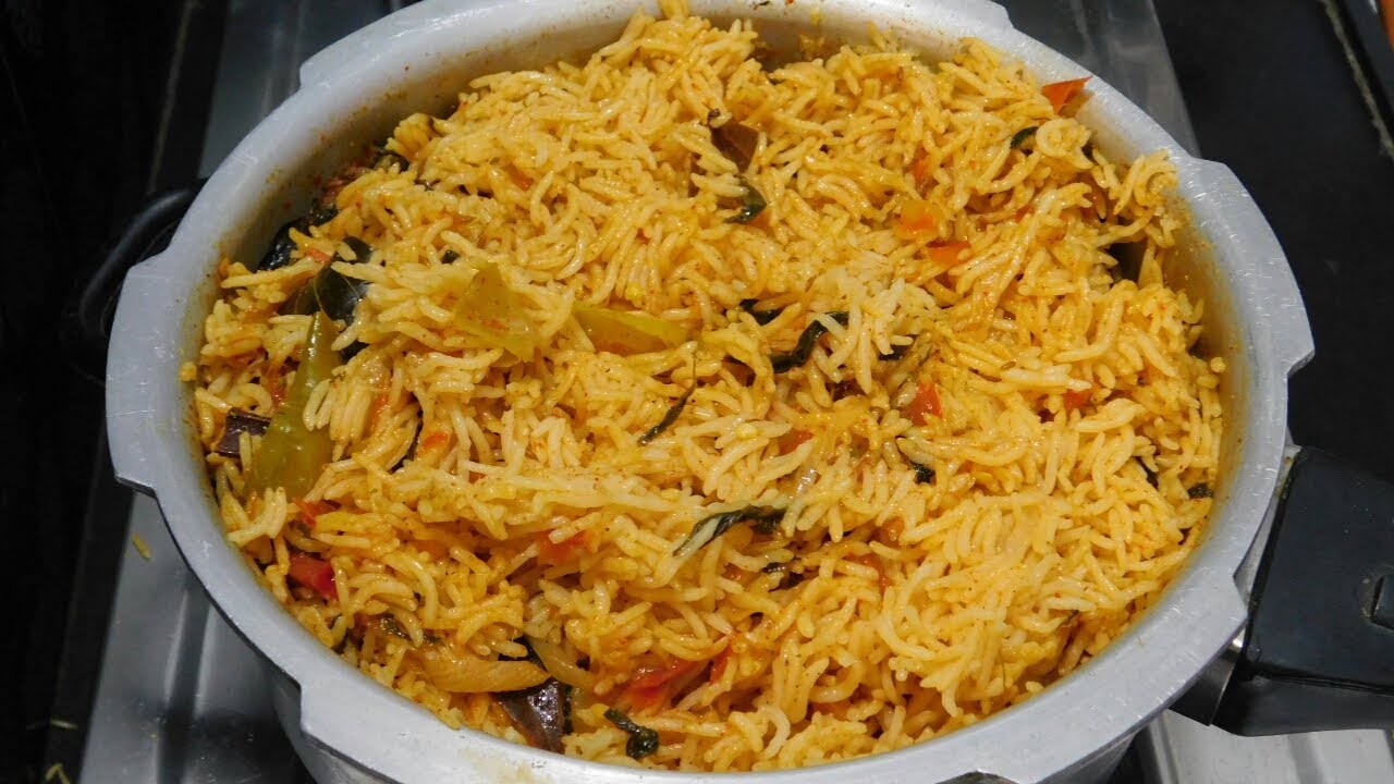 Tomato Biryani In Pressure Cooker || Tomato Rice in Pressure Cooker || Quick & Easy Tomato Rice