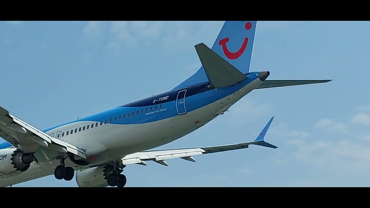 skiathos Airport, TUI 737 final approach, views from Milos taverna