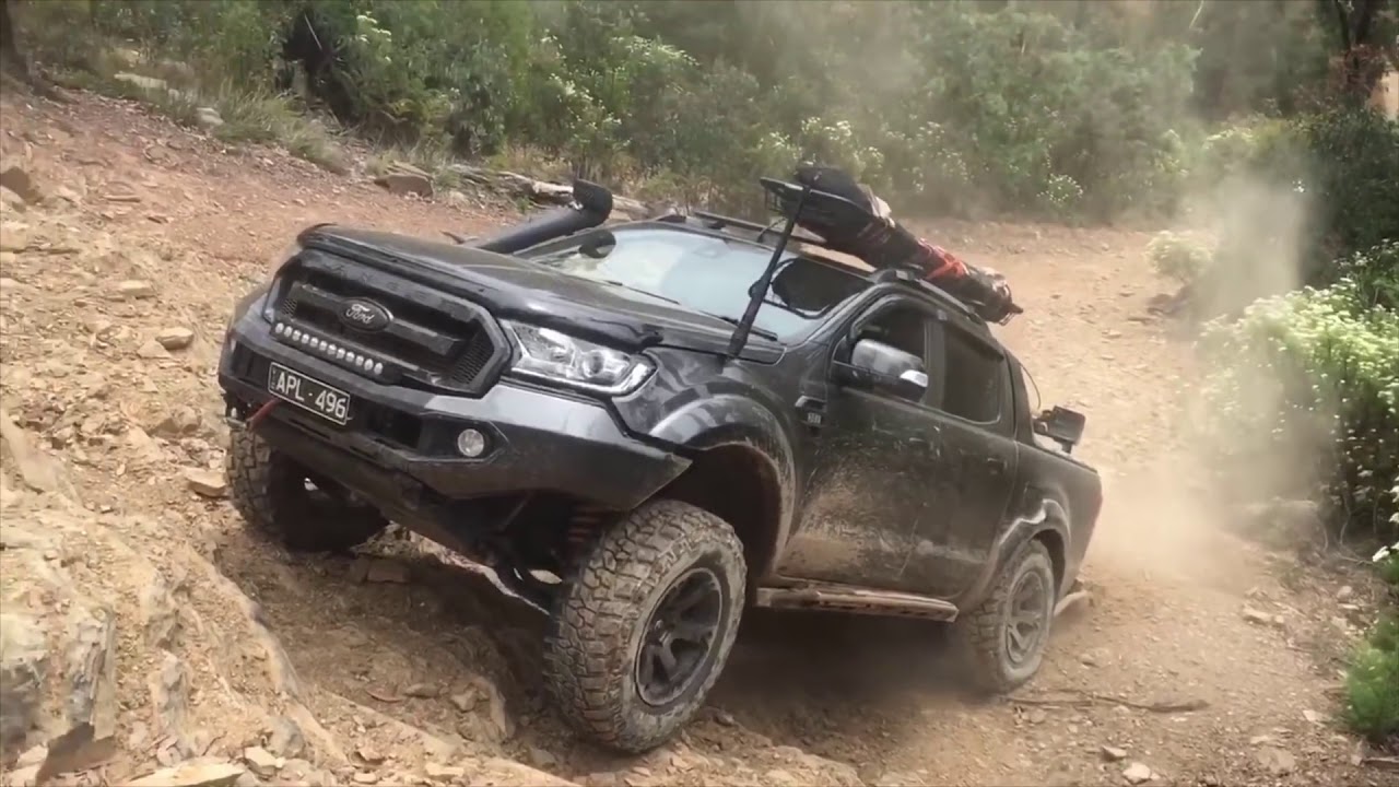 [Offroad Racing Cars] - Twin Locked Hilux vs Rear Locked Ford Ranger  Hill Climb