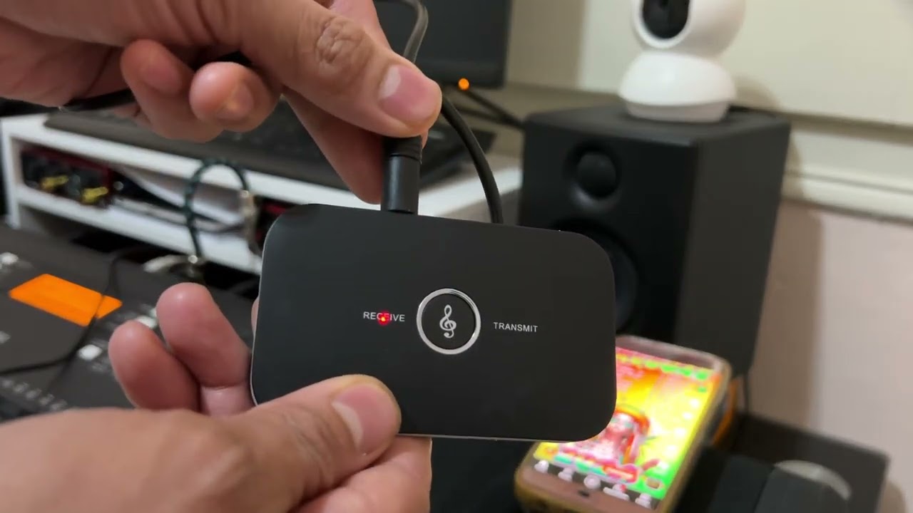 Instant Bluetooth. Wireless 2 in 1 audio receiver/transmitter