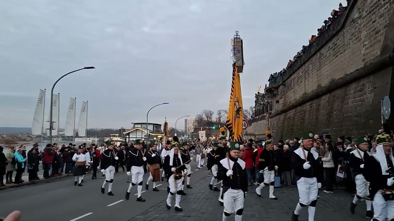 Bergparade am Terrassenufer, Dresden