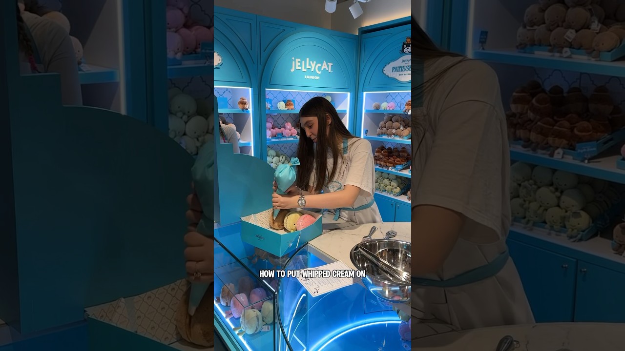 I paid 100&euro; for the Jellycat experience in Paris 🇫🇷
