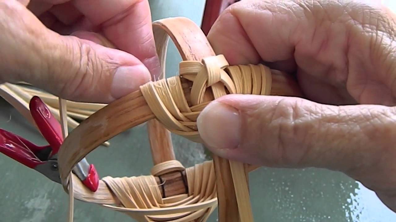 Ribbed Basket with Bow Knot Lashing without Music