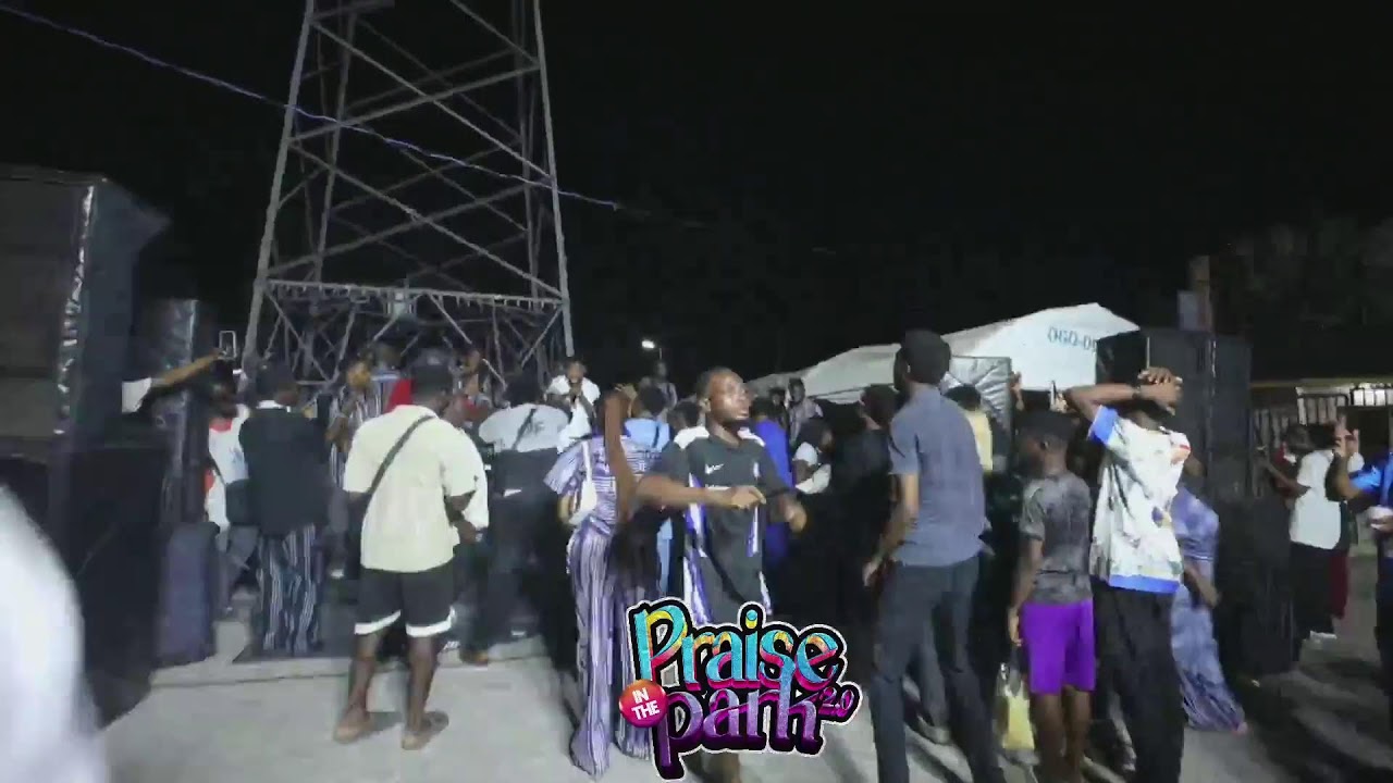 Praise in the Park with Dee&rsquo;reign