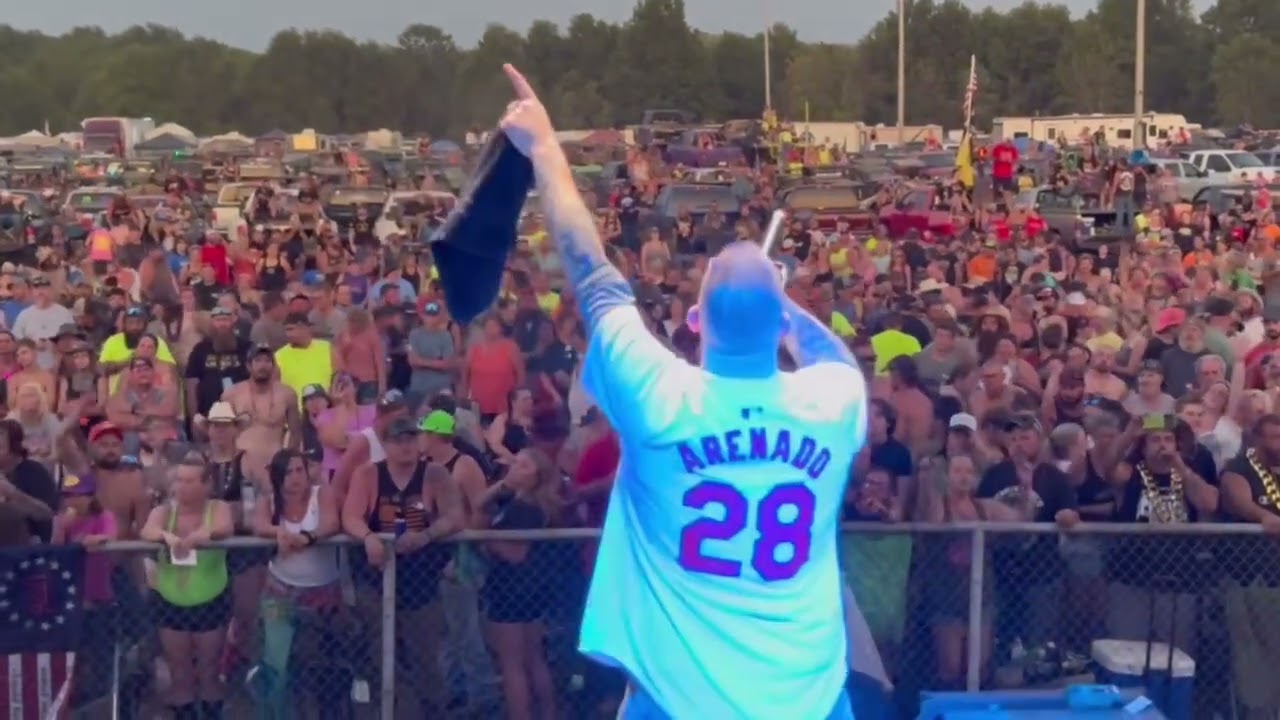 Bubba Sparxxx - “Ugly” (Live In Taylorville, IL 8/2/24)