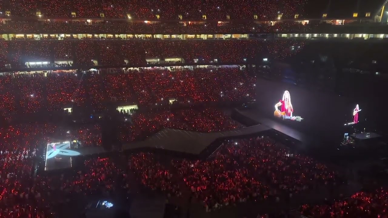 #TSErasTour first surprise song for Santa Clara: Stay, Stay, Stay ❤️ #TaylorSwift