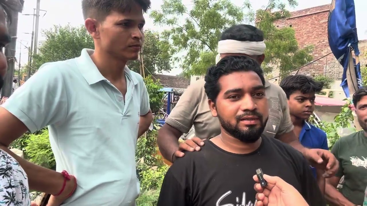Bulldozer action ज़ेलरवाला बाघ के कुछ घर पर स्टे । Azadpur, Delhi