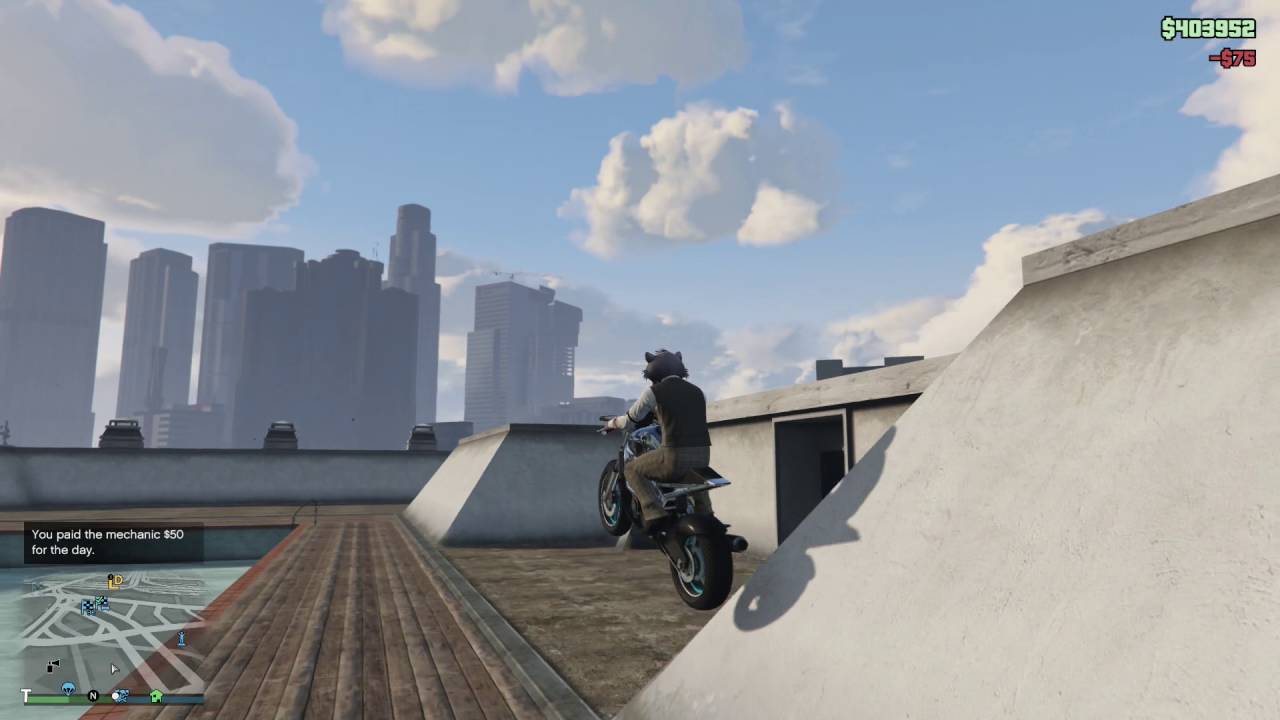 OMG!!!! Magnifique Stunt en moto sur GTA5