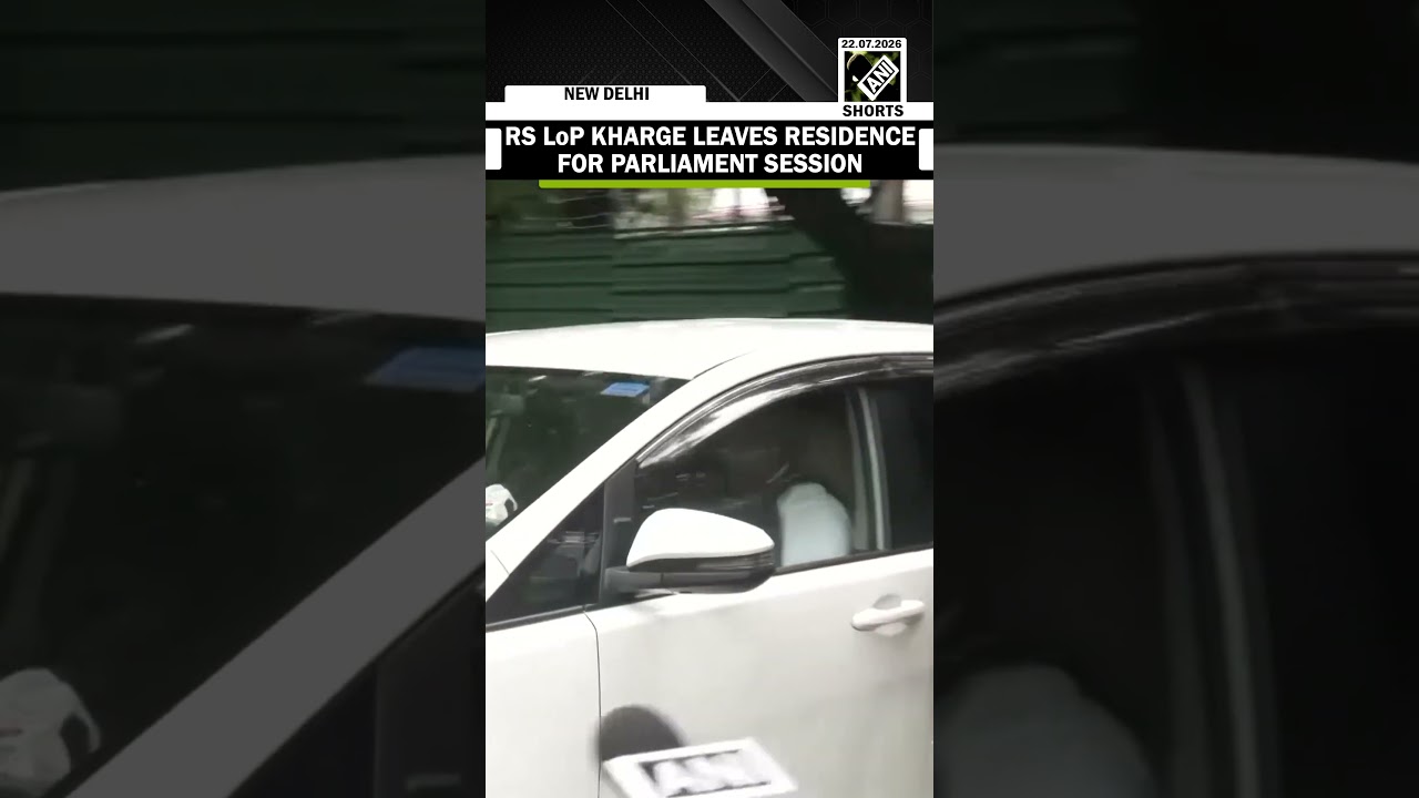 Congress president Mallikarjun Kharge leaves residence for parliament amid ongoing monsoon session!!