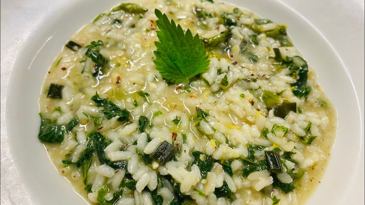 Risotto di ortiche nocciole e pecorino