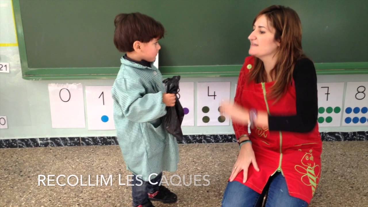 TALLER DE CIVISME I TINENÇA RESPONSABLE A LES AULES DE P3 DE L'ESCOLA MARIÀ FORTUNY