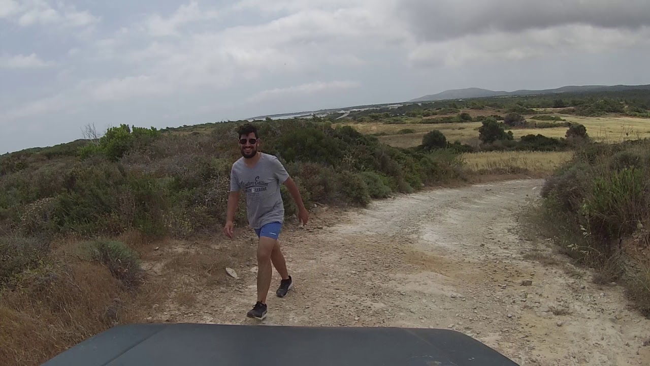 Τριήμερο ελεύθερο camping σε μια απομονωμένη παραλία