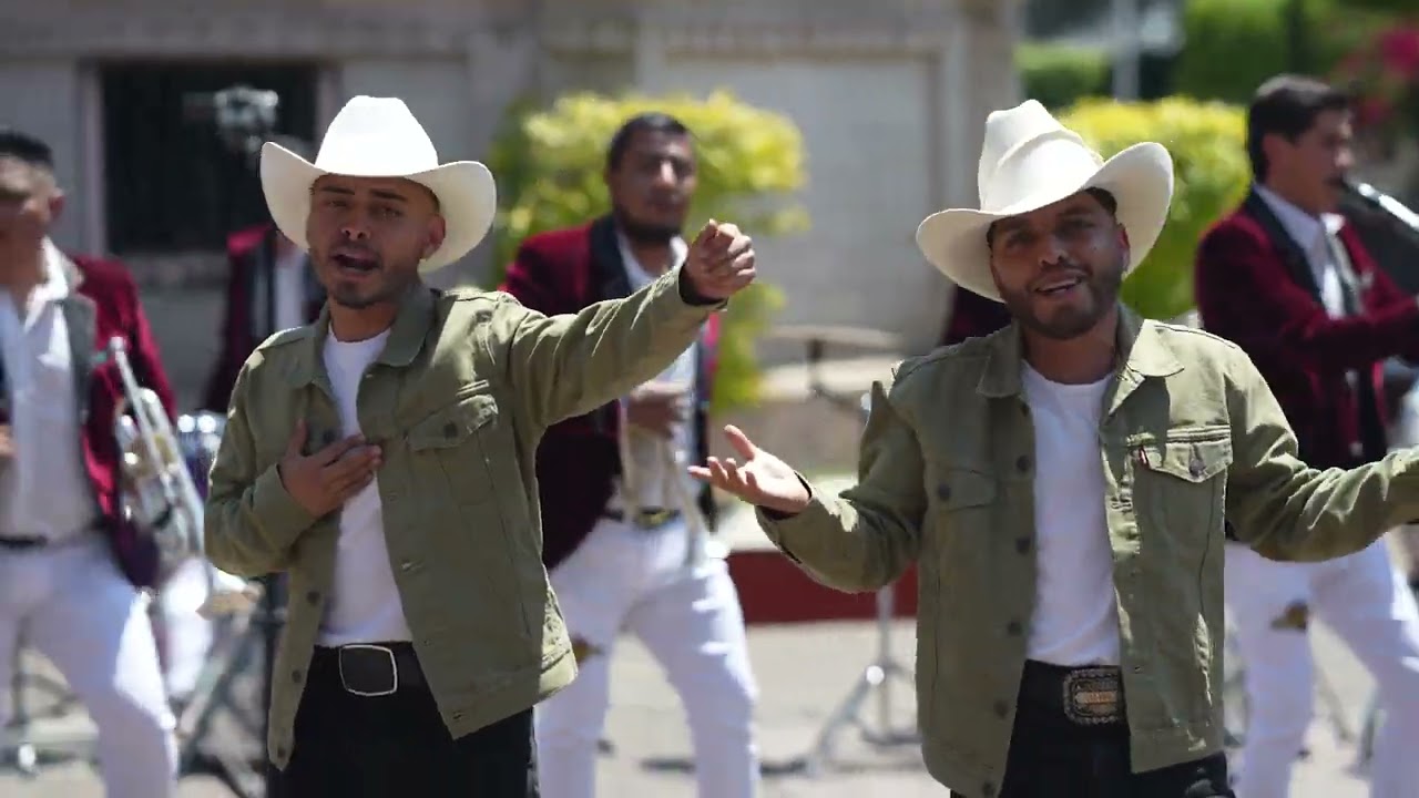 Solito · Los Gordillo y Su Banda Los Chirimoyos (Video Oficial)