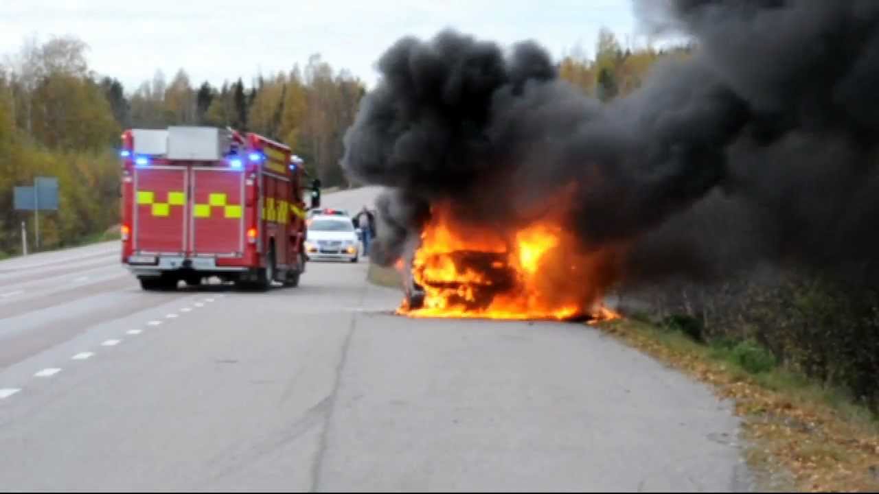 111014 - Bilbrand på väg 50