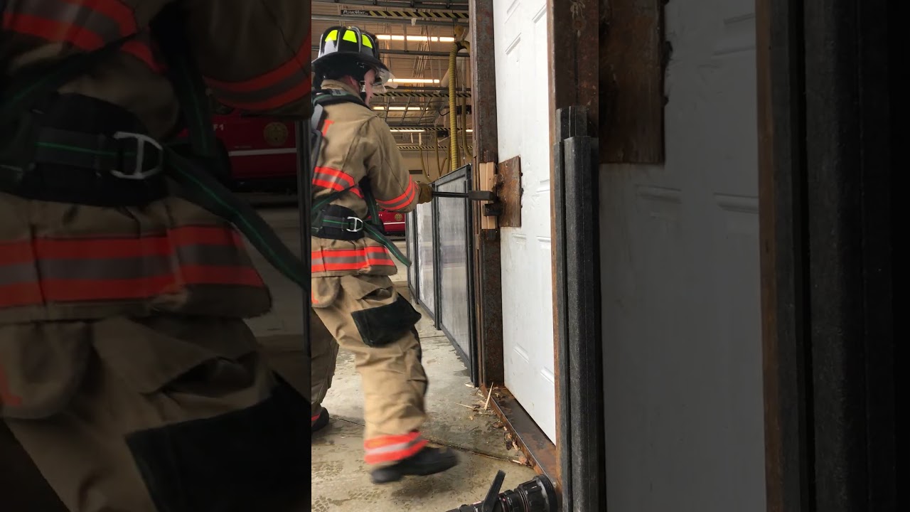 Baseball Swing [Hogwall Prop] #firefighter #firefightingtraining #forcedoor #fireservice