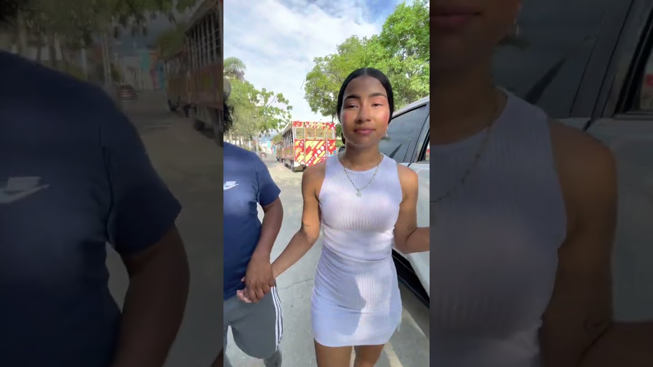 Millonario Regal4 dólares 💵a esta pareja  por subir un minuto al auto del  amor y esto pasó 😱