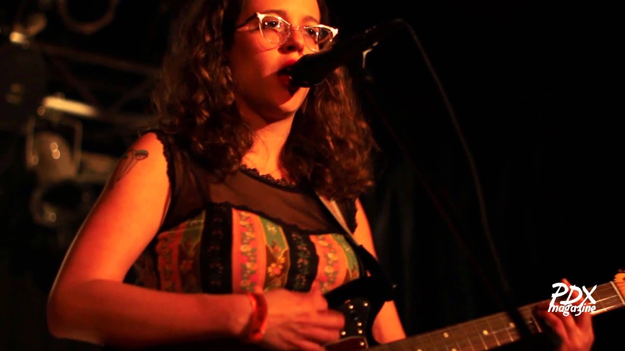 Velvet Underground's Foggy Notion performed by Sallie Ford