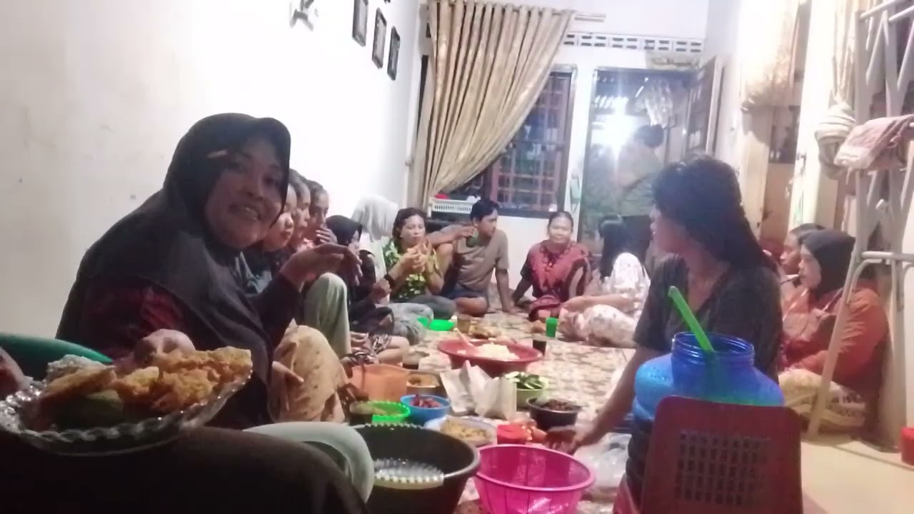 Alhamdulillah kumpul saudara bukber  semoga berkah 