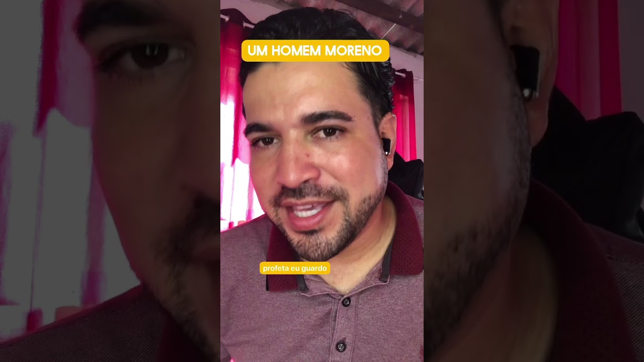 Um homem moreno 