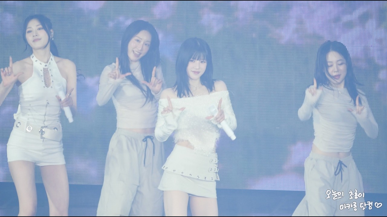 260221 Apink 8th concert The origin Apink  Love Me More 초롱 직캠