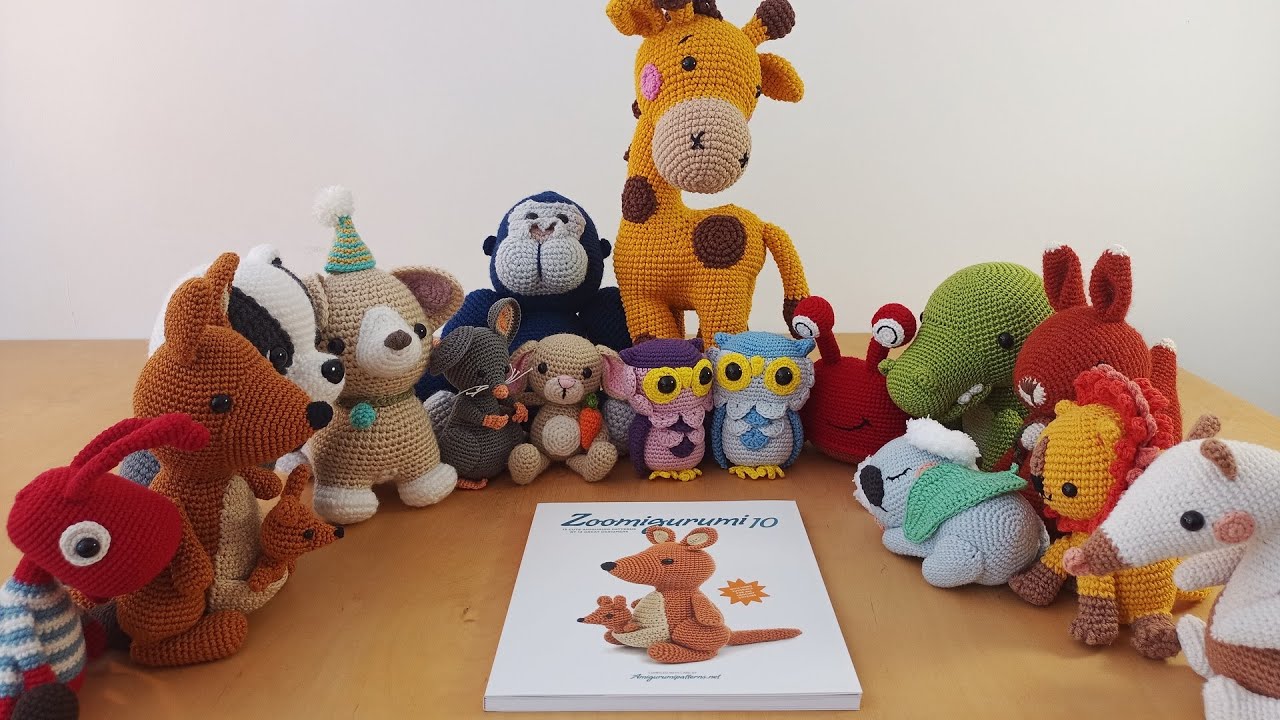 Zoomigurumi 10 - Book flipthrough - 15 Crochet Animals