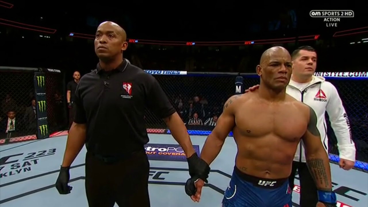 UFC 222 C.B. Dollaway vs Hector Lombard
