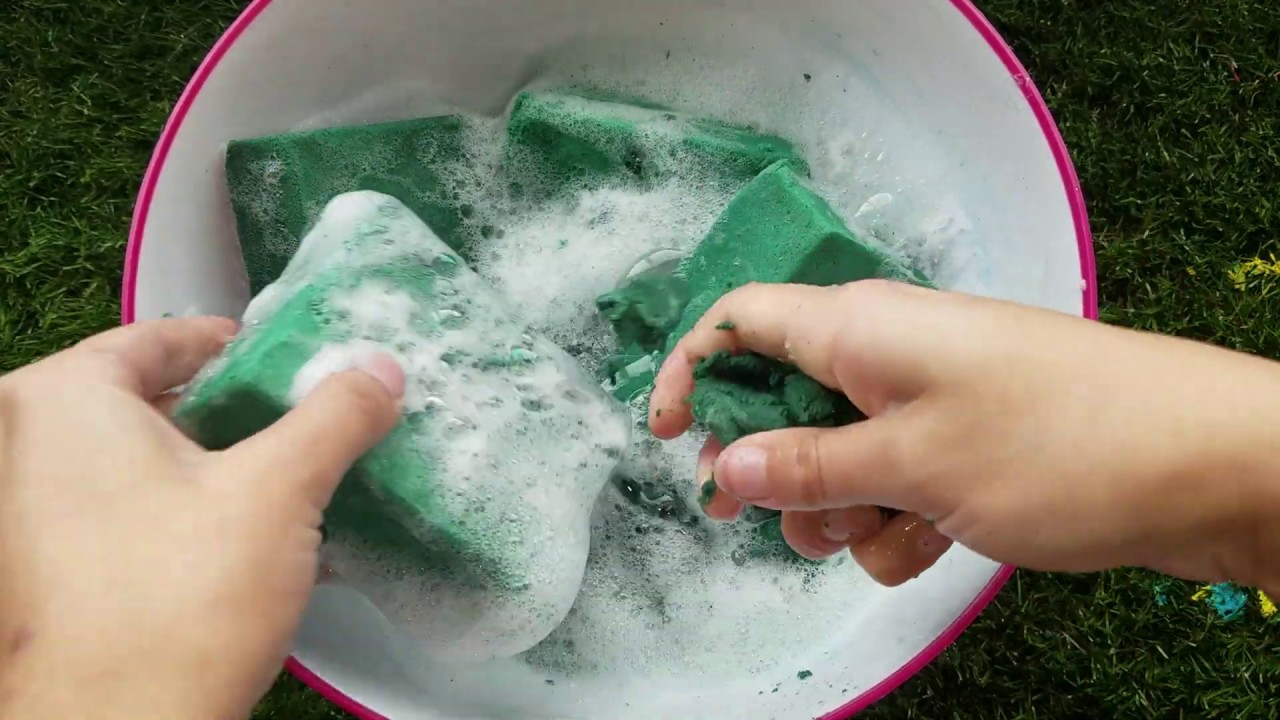 Wet & Soapy Floral Foam Crushing