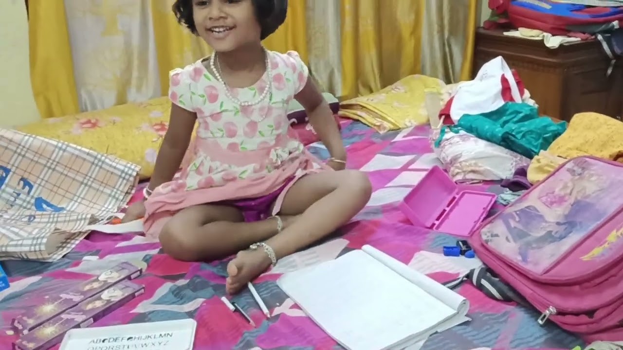 কত ঢং করে লেখা পড়া করছে মিঠাই 🤗 #ভাইরাল_ভিডিও #ফরইউ 