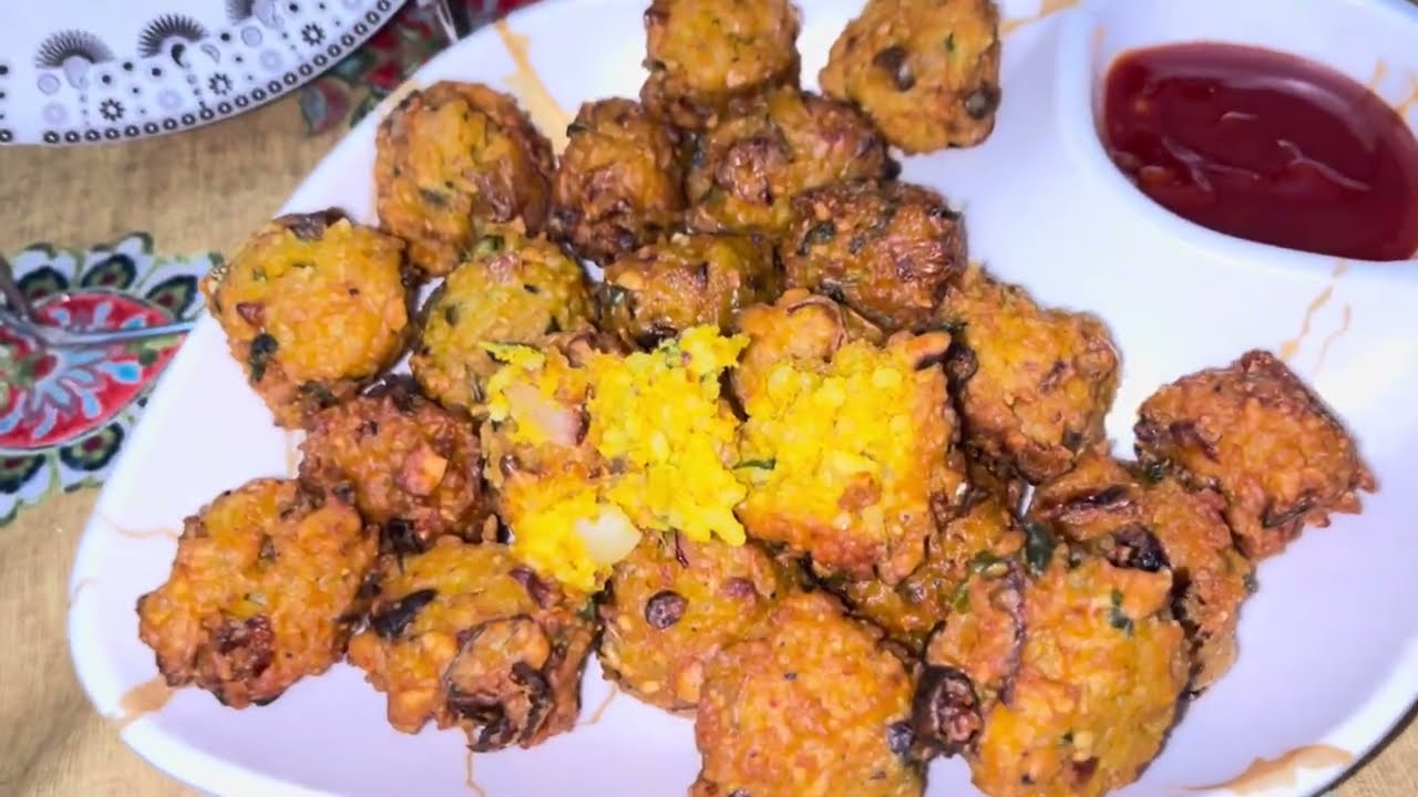 # Chawal ke pakoda #rice pakoda rice #leftover rice #trading #viral#food#cooking #shorts #homemade 