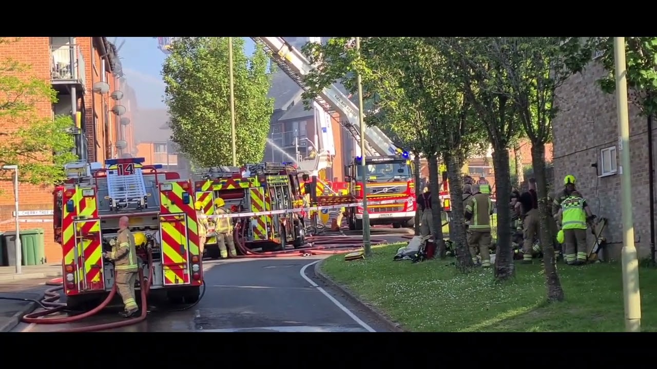 16 pump fire, Aerials 2, Oakridge Road, Basingstoke - 27.5.23