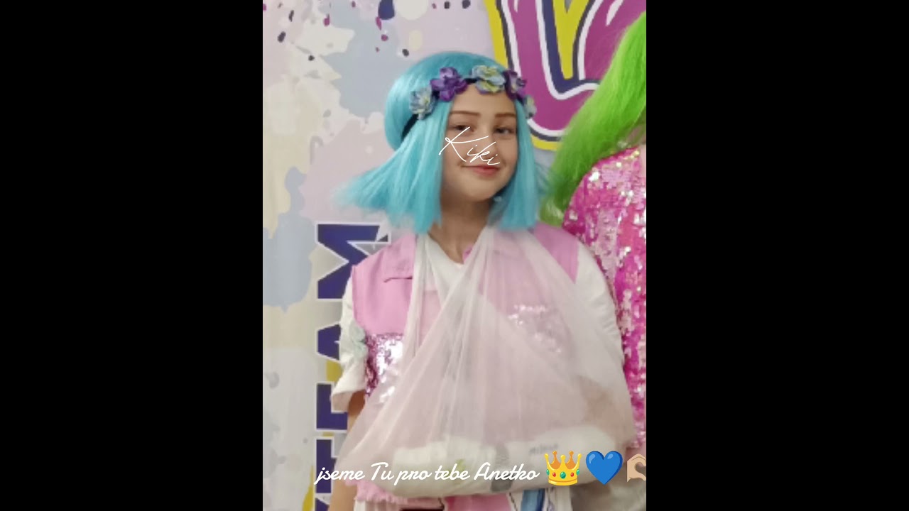 Tady je pravda jak se stalo anetce ta ruka. #lollipopz #lollyteam @lollipopz_official