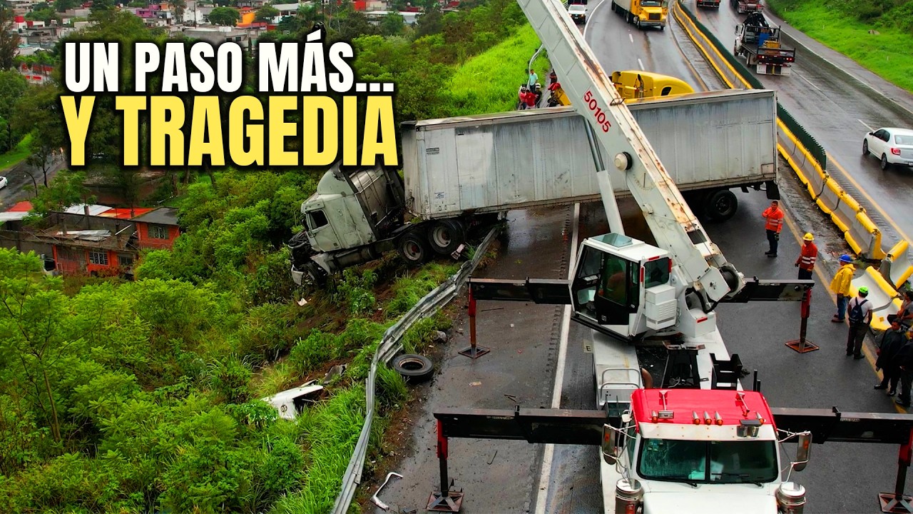 ¡ÉPICO! Rescate de Tráiler Fuera de Carretera con Grúa de Alta Capacidad